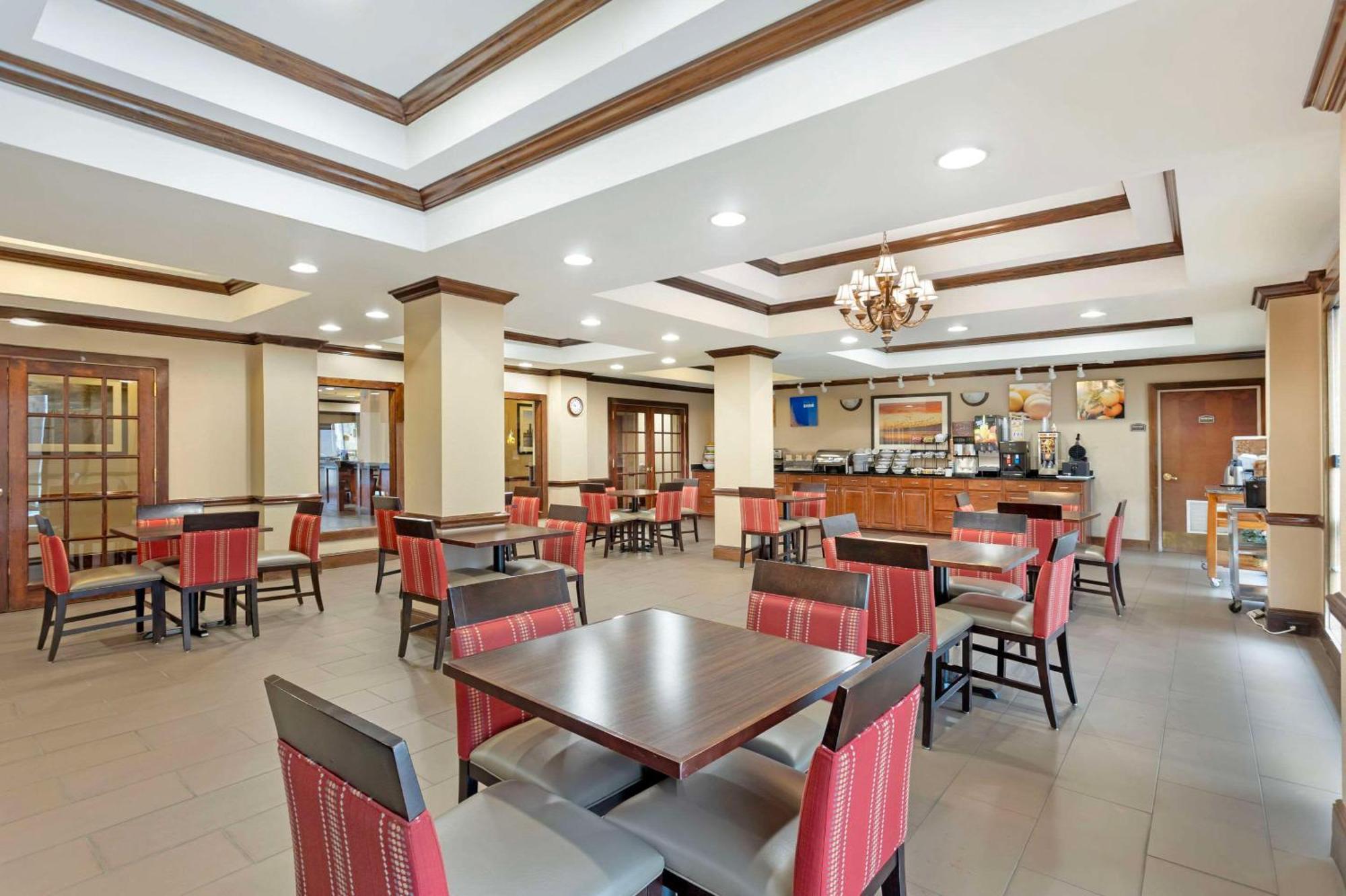 Comfort Inn & Suites Carneys Point Eksteriør billede