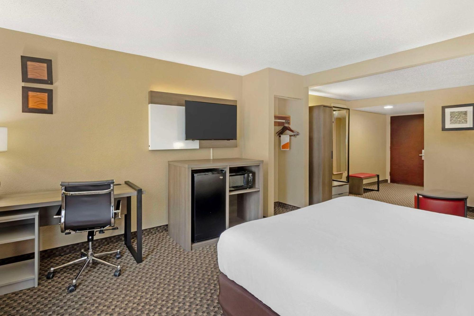 Comfort Inn & Suites Carneys Point Eksteriør billede