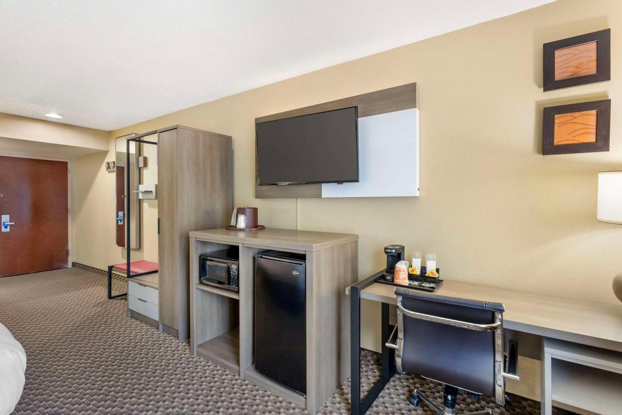 Comfort Inn & Suites Carneys Point Eksteriør billede